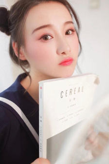 25岁的女高中生